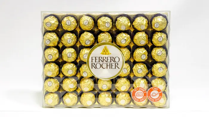 שוקולד פררו רושה ענק.