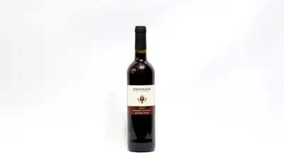 יין ג'רוזלם אדום.