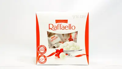 שוקולד רפאלו גדול.